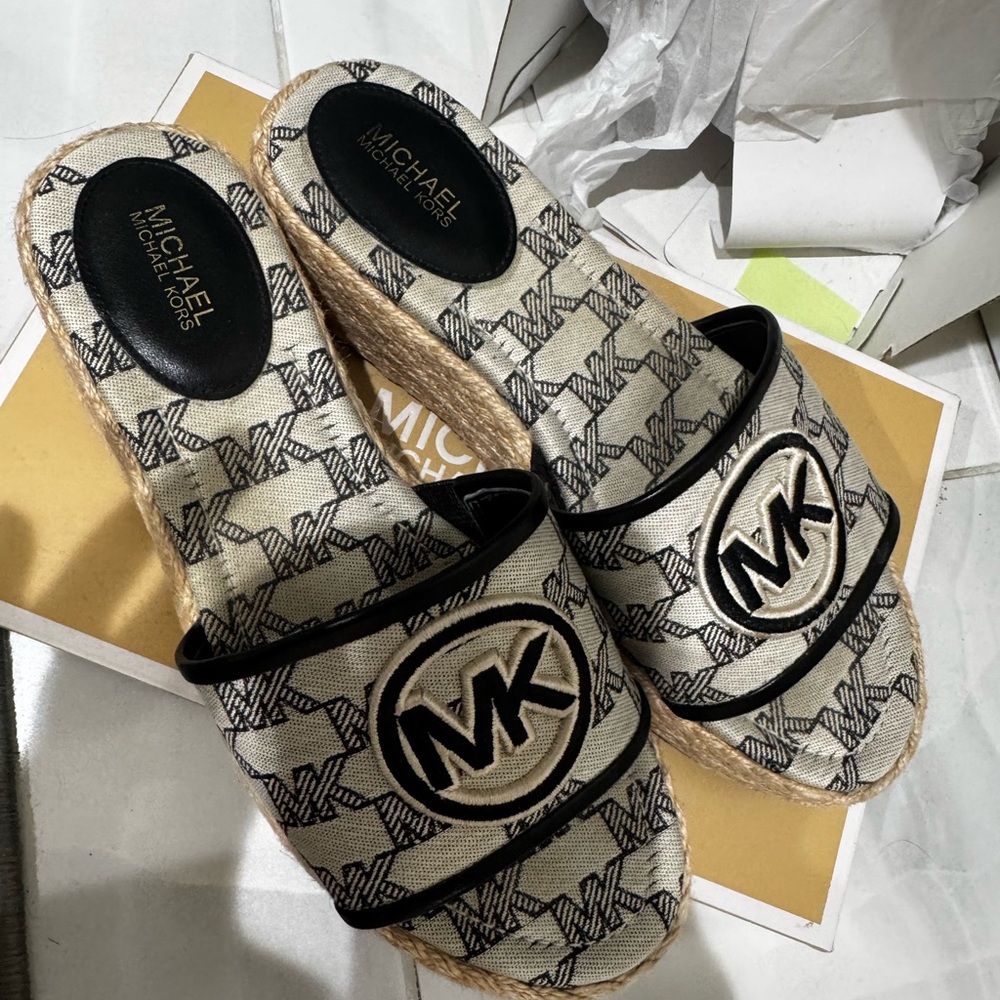 Michael Kors Black and Gray Platform Sandals - Picture 9 of 10